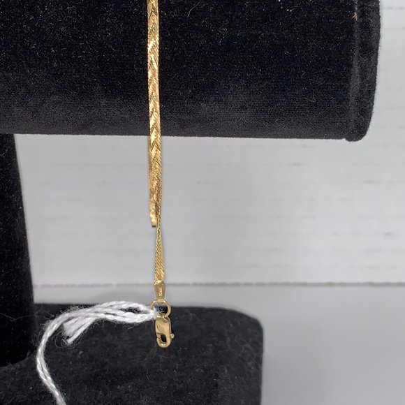 7" long 14 Kt Gold V Design Herringbone Bracelet - Picture 2 of 13